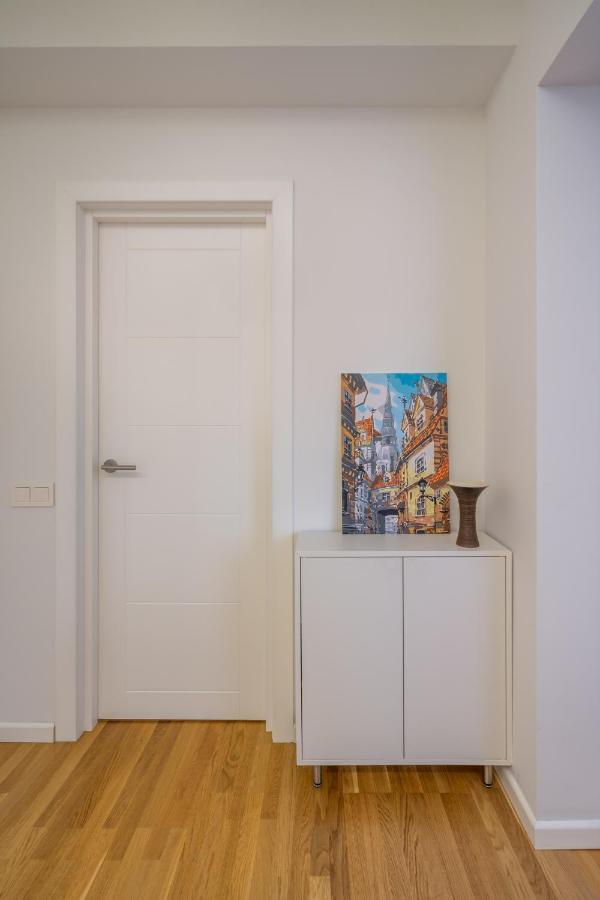 1-Bedroom Penthouse With Underground Parking Riga Eksteriør bilde